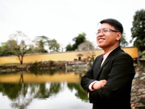 Bởi vì gà thì đâu có dùng đến nhẫn kim cương?