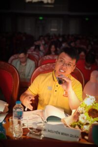 Khi con người chạy đua với máy móc: Nỗi lo mất bản sắc trong kỷ nguyên AI